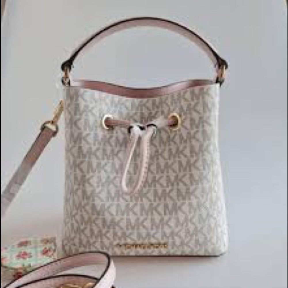 MICHAEL MICHAEL KORS Suri Small Logo Crossbody Bag - Picture 6 of 12